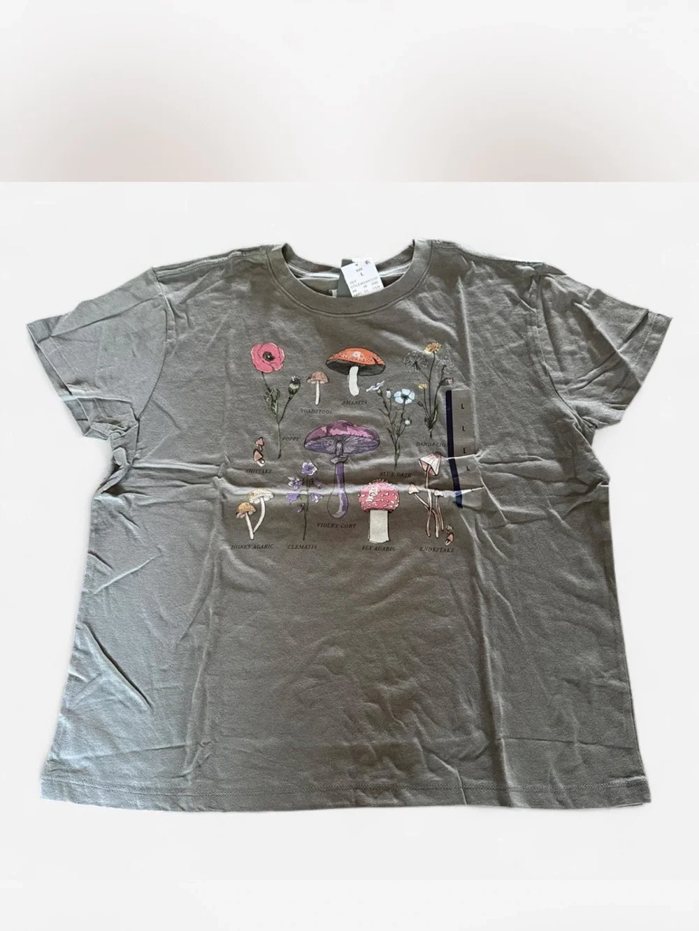 Casual Nature T Shirt Large NWT
